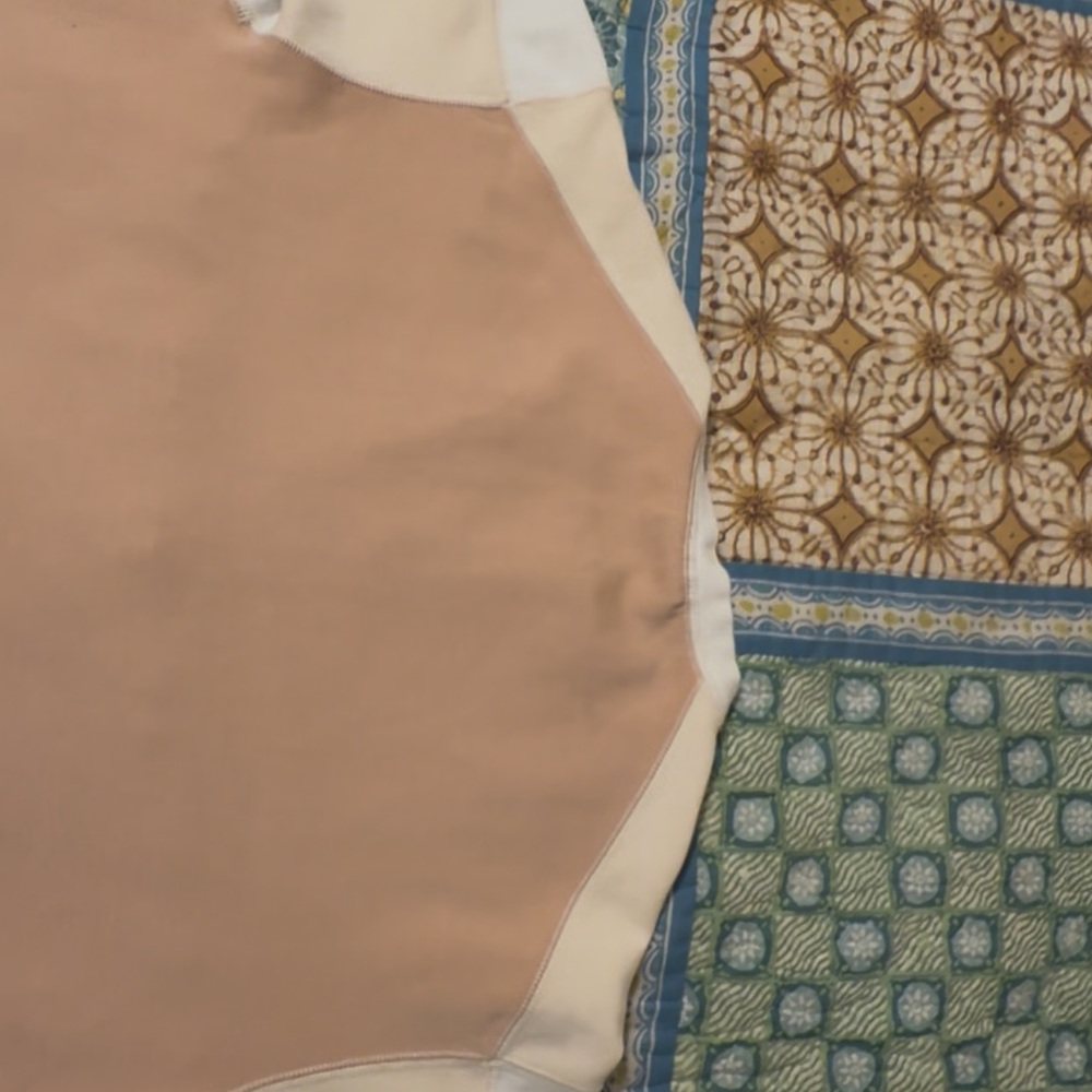 Nike Tech Fleece Crew neck shirt,med, cream/beige, used lightly - Picture 9 of 10